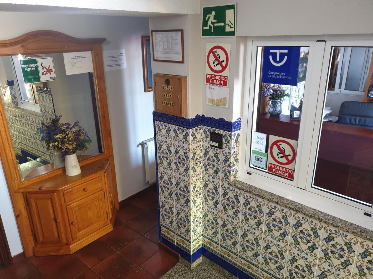 Hostal Puente Azud Avilés Eksteriør billede
