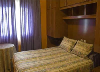 Hostal Puente Azud Avilés Eksteriør billede
